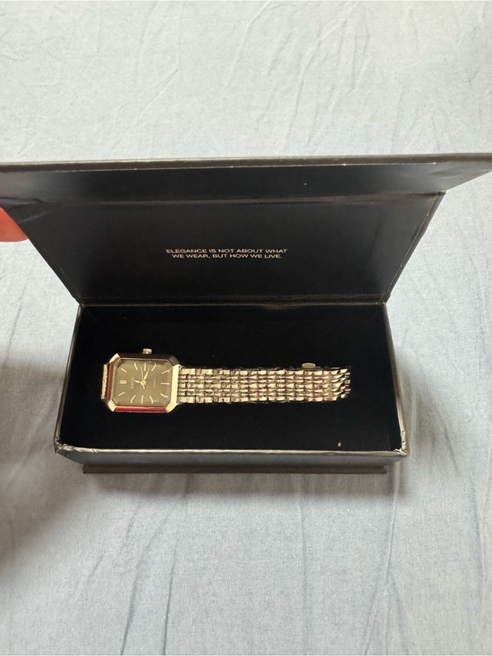 Clarine Accessories - Brand New Fashion Watch – With Box & Adjustment Tool